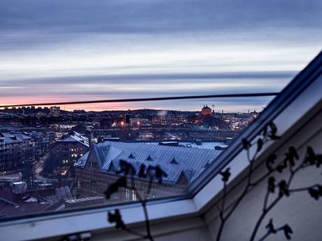 mini estudio mini ático estilo nórdico distribución diáfana decoración interiores decoración espacios pequeños cocina abierta aticos nordicos 