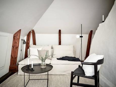 mini estudio mini ático estilo nórdico distribución diáfana decoración interiores decoración espacios pequeños cocina abierta aticos nordicos 