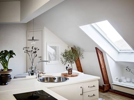 mini estudio mini ático estilo nórdico distribución diáfana decoración interiores decoración espacios pequeños cocina abierta aticos nordicos 