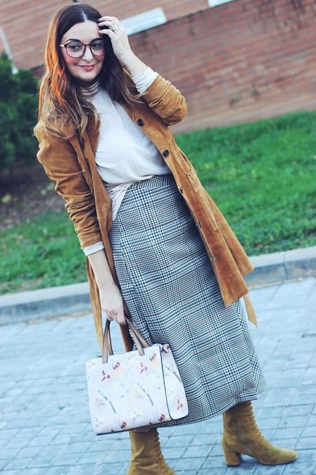 Falda de cuadros con botones