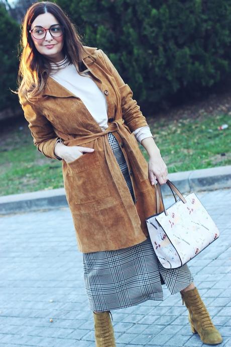 Falda de cuadros con botones