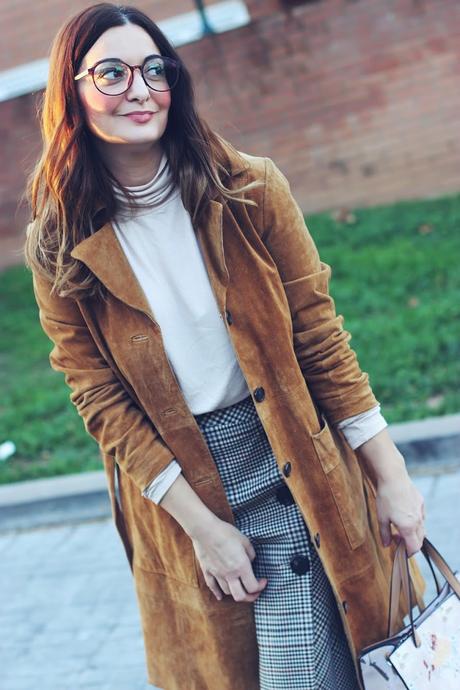 Falda de cuadros con botones