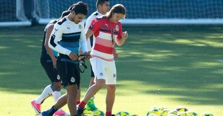 Alanís entrena con Chivas, pero no jugará Alanís entrena con Chivas, pero no jugará