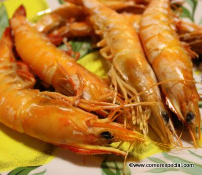 Carabineros y langostinos a la sal al horno