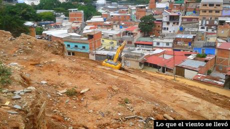 Se hunde un podrido el Cuartel de la Montaña #Venezuela #23deEnero