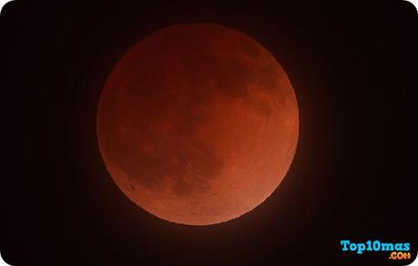 Luna-de-sangre-2018-entre-los-fenomenos-astronomicos-de-2018