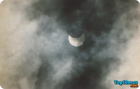 Eclipse-de-sol-parcial-2018-2018-entre-los-fenomenos-astronomicos-de-2018