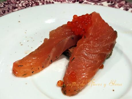 Salmón curado en Campari y eneldo by Donna Hay