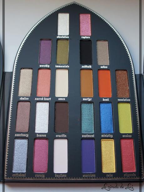 KAT VON D, Saint + Sinner paleta de sombras.