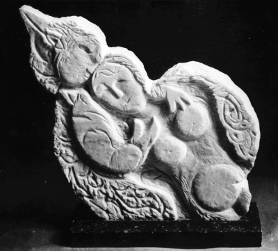 Cerámicas y esculturas de Marc Chagall acompañadas del poema “Como un bárbaro”.