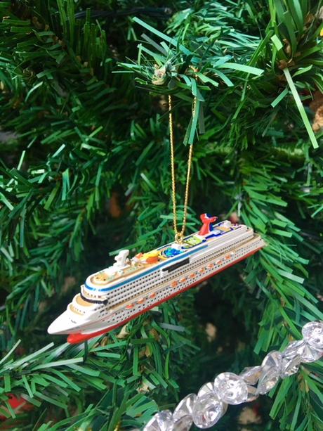 Los ornametos nuevos de nuestro árbol de navidad en el 2017 Los ornametos nuevos de nuestro árbol de navidad en el 2017