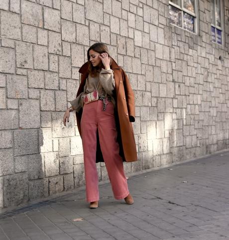 Pantalón de pana rosa