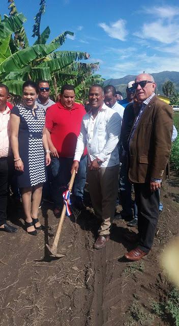 Productores agropecuarios construirán empacadora en Azua.