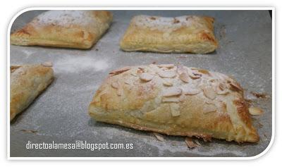 Hojaldres rellenos de manzana y pasas