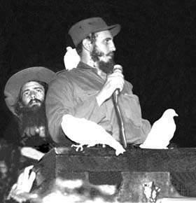 Fidel sigue al frente de la Caravana de la Libertad