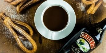 EL COCINERO JULIO ZHANG REINVENTA LA CLASICA RECETA DEL CHURRO MADRILEÑO EL COCINERO JULIO ZHANG REINVENTA LA CLASICA RECETA DEL CHURRO MADRILEÑO