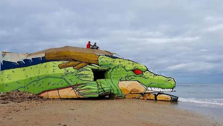 Street Art en la playa de Dragon Ball cambió la apariencia de una playa en Francia