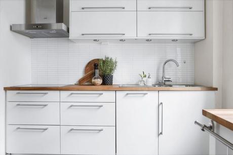 estilo nórdico dormitorio nórdico dormitorio escandinavo dormitorio azul decoracion dormitorios decoración blanco y azul cama bajo la ventana 