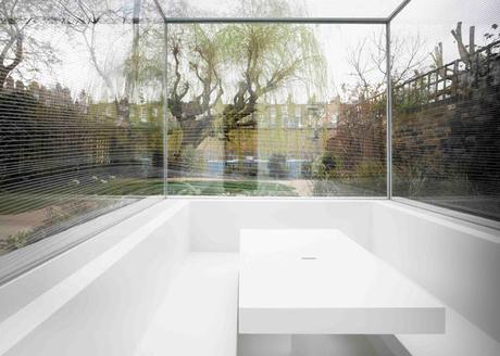 Extensión de vidrio integrada en la fachada Extensión de vidrio integrada en la fachada