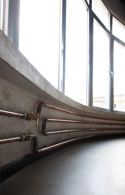 Aspecto industrial en este restaurante de Estocolmo Aspecto industrial en este restaurante de Estocolmo