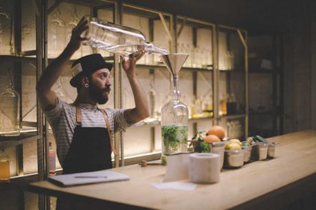 Peculiar y atractivo espacio y concepto en Madrid, Macera taller Bar