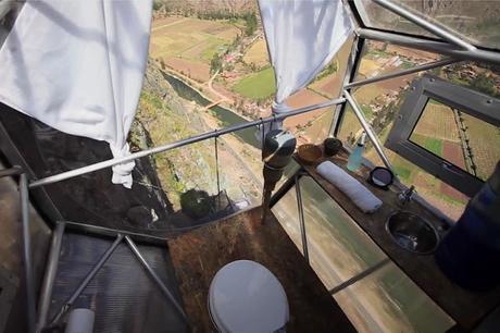 Capsulas para dormir a 400 m de altura en Perú