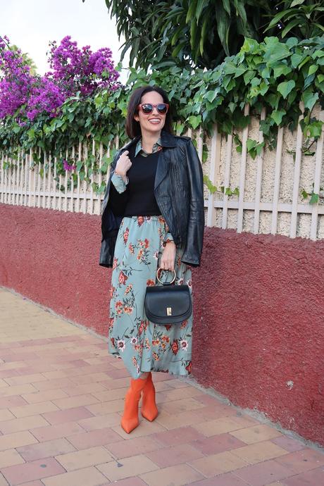botines-naranjas-mango-outfit