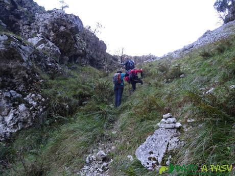 Subiendo a Trespandiu por la Garganta del Rubó