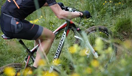 Técnica para afrontar grandes desniveles con la bicicleta de montaña técnica