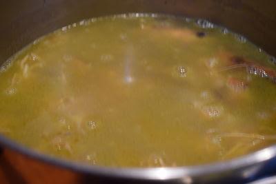 Albóndigas de Chocos en Salsa de Almendras con Gambas y Langostinos Albóndigas de Chocos en Salsa de Almendras con Gambas y Langostinos