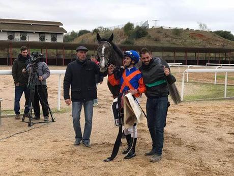 El jockey Borja Fayos superó su victoria 500 con Delfmar, Boom Star y Captain Moonlite en Dos Hermanas