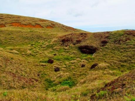 Puna Pao. La cantera de los pukao. Rapa Nui Puna Pao. La cantera de los pukao. Rapa Nui