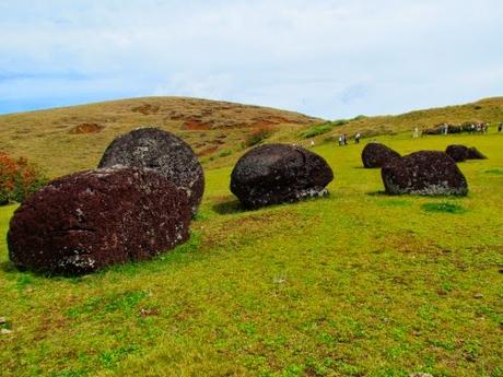 Puna Pao. La cantera de los pukao. Rapa Nui Puna Pao. La cantera de los pukao. Rapa Nui