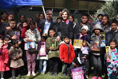 ENTREGAN JUGUETES A NIÑOS DEL HOSPITAL “DR. NICOLÁS SAN JUAN”