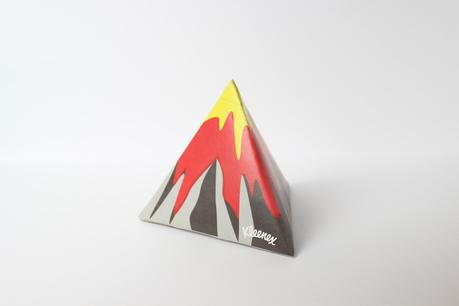 Este packaging de Kleenex en forma de volcán es realmente genial