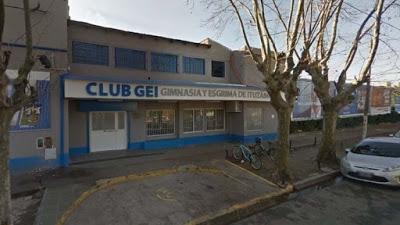 Roban dos millones de pesos en club de Ituzaingó