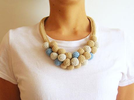 2659.- Collares