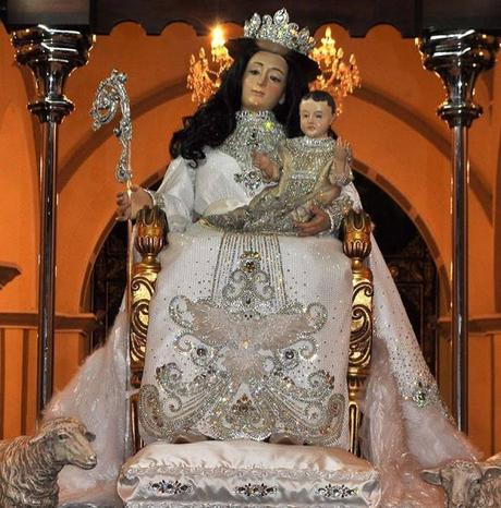 El verdadero diseñador del bendito vestido de La Divina Pastora: Alex Apostol #Religiones #Moda #Diseño El verdadero diseñador del bendito vestido de La Divina Pastora: Alex Apostol #Religiones #Moda #Diseño