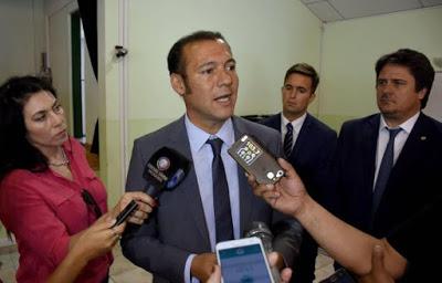 Gutierrez anunció que los cargos políticos no tendrán aumento en 2018