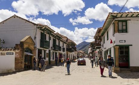 Multitudes en Villa de Leyva Multitudes en Villa de Leyva