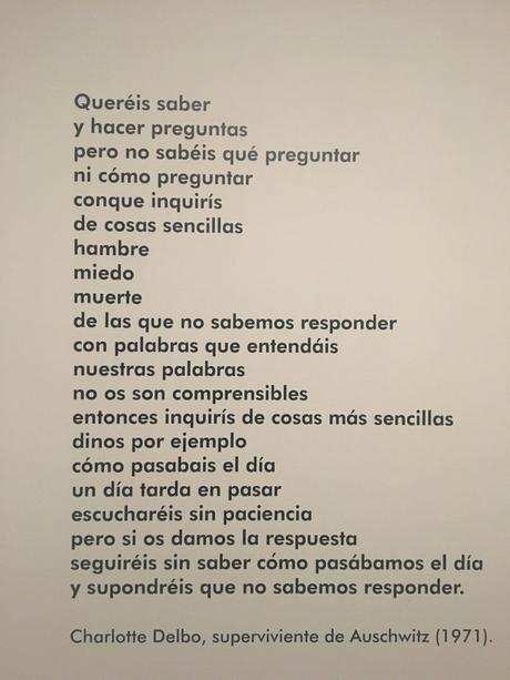 Auschwitz. No hace mucho. No muy lejos. Auschwitz. No hace mucho. No muy lejos.