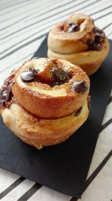 BOLLOS CON DULCE DE LECHE