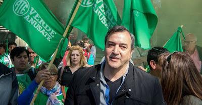 Lanzan campaña contra los sindicatos para despedir y bajar salarios