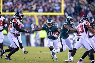 Sólido triunfo de los Eagles sobre Falcons para luchar por el Campeonato de la NFC Sólido triunfo de los Eagles sobre Falcons para luchar por el Campeonato de la NFC