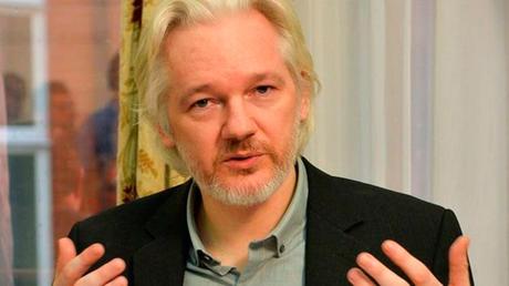 Por cochino no quieren a Julian Assange en la embajada ecuatoriana #Ecuador  #Wikileaks (DESASEADO)