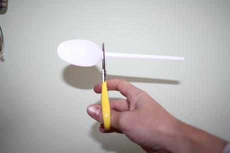Diy: lámpara con cucharas de plástico