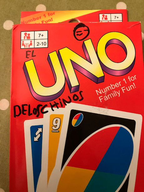 El juego del UNO de los chinos