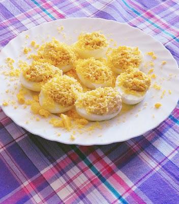 RECETA : HUEVOS RELLENOS DE ATÜN