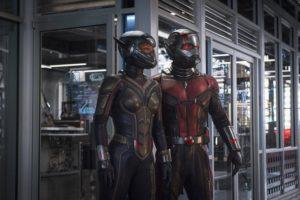 Scott Lang y Hope Van Dyne se ponen el traje en esta imagen de Ant-Man y la Avispa Ant-Man y la Avispa