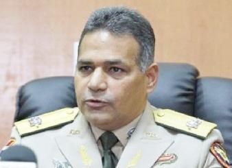 Ministro de Defensa desmiente rumor; afirma habrá ascensos de militares.